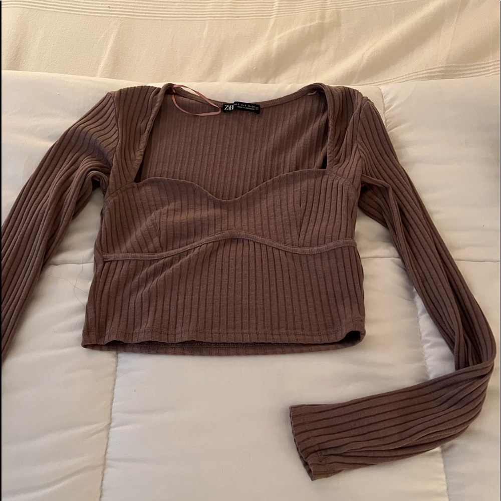 Zara sweetheart neckline long sleeve ribbed crop top